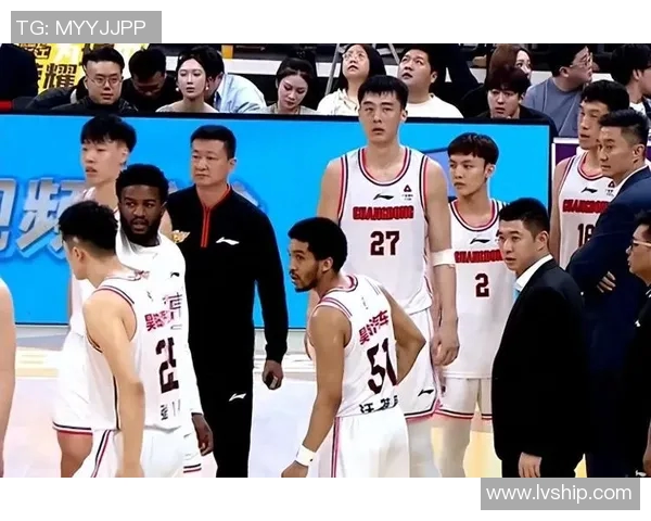 CBA广东队与新疆队昨晚激战比分揭晓精彩瞬间回顾